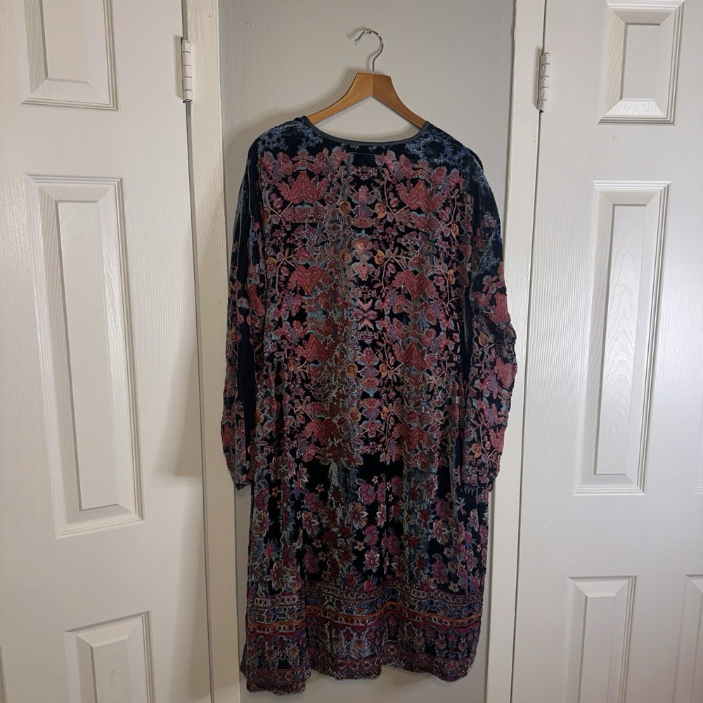 NWT Jhonny Was Women's Pete & Greta Velvet Silk Burnout Long Sleeve Dress Size S - Picture 3 of 5